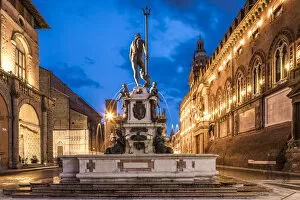 Images Dated 3rd June 2019: Piazza del Nettuno, Bologna, Emilia-Romagna, Italy