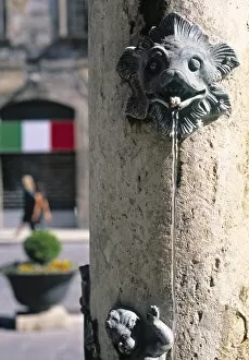 Piazza Duomo fountain