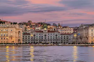 Reiseorte Prints: Piazza Unita d'Italia, Trieste, Friuli-Venezia Giulia, Italy
