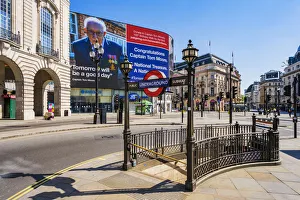 Piccadilly Circus, London, England, UK