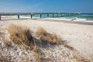 Heiligendamm Prints: Pier and beach in Heiligendamm