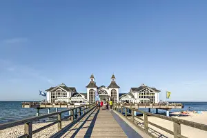 Pier, Sellin, RAogen Island, Mecklenburg-Western Pomerania, Germany