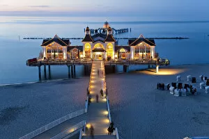 Images Dated 25th February 2011: Pier at Sellin, Rugen Island, Baltic coast, Mecklenburg-Western Pomerania, Germany