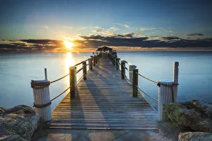 Images Dated 29th November 2016: Pier at Sunrise, Islamorada, Florida Keys, USA