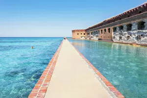 Images Dated 25th May 2021: Pier surrounding Fort Jefferson, Dry Tortugas National Park, Florida, USA