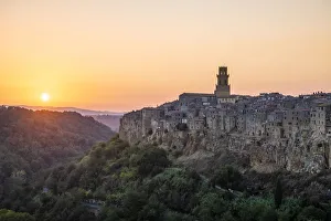 Pitigliano Prints: Pitigliano, Grosseto, Tuscany, Italy, Europe