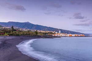 Images Dated 19th February 2019: Playa Jardin, Puerto de la Cruz, Tenerife, Canary Islands, Spain