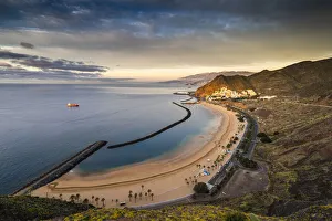 Images Dated 8th October 2021: Playa de las Teresitas, Santa Cruz de Tenerife, Tenerife, Canary Islands, Spain