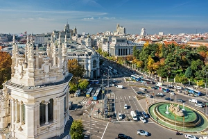 Plaza De Cibeles Prints: Plaza de Cibeles and city skyline, Madrid, Spain