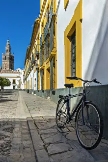 Giralda Prints: Plaza del Pato de Banderas with Giralda bell tower in the background, Seville, Andalusia