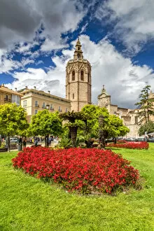 Plaza de la Reina and Micalet bell tower, Valencia, Comunidad Valenciana, Spain
