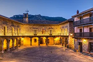 Images Dated 7th June 2018: Plaza Mayor square, Albarracin, Aragon, Spain