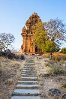 Images Dated 1st April 2016: Po Klong Garai temple, 13th century Cham towers, Phan Rang-Thap Cham, Ninh Thuan Province
