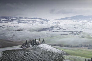 Images Dated 11th June 2021: Podere Belvedere covered in snow during a rare winter blizzard in Val d Orcia