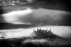 San Quirico Dorcia Prints: Podere Belvedere and mist-filled Val d'Orcia at dawn
