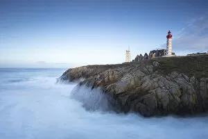 Images Dated 24th March 2018: Pointe Saint Mathieu lighthouse and abbey ruins, Brittany, France
