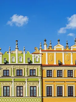 Poland, Lublin Voivodeship, Zamosc, Old Town, Colourful Houses on the Market Square