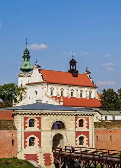Images Dated 24th March 2017: Poland, Lublin Voivodeship, Zamosc, Old Town, Szczebrzeszyn Gate and Cathedral