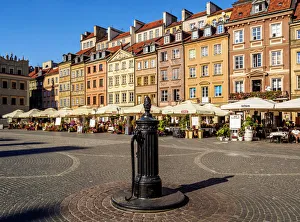 Images Dated 24th March 2017: Poland, Masovian Voivodeship, Warsaw, Old Town Market Place