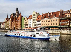 Poland, Pomeranian Voivodeship, Gdansk, Old Town, Ship on the Motlawa River