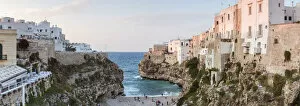 Images Dated 28th October 2016: Polignano a Mare, Apulia, Italy