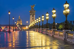 Images Dated 8th August 2017: Pont Alexandre III & Les Invalides, Paris, France