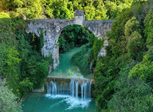 Ponte di Cecco (Cecco Bridge) Roman Bridge, Ascoli Piceno, Marche Region, Italy, Europe