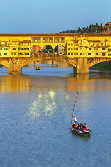 Images Dated 18th July 2018: Ponte Vecchio, Florence, Tuscany, Italy, Europe