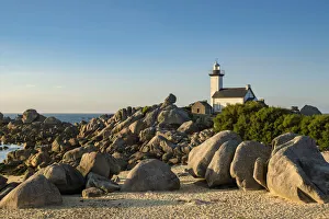 Pontusval lighthouse. Brignogan Plage, Finistere, Brittany, France