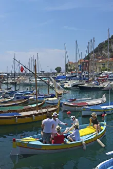 Nice Prints: Port Lympia, Quartier du Port, Nice, Cote Azur, Alpes-Maritimes