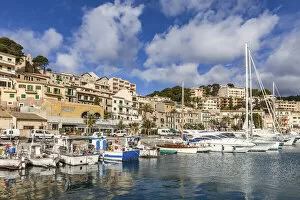 Images Dated 29th September 2021: Port de Soller harbor, Mallorca, Spain