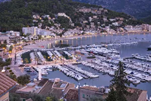 Images Dated 6th October 2017: Port de Soller, Serra de Tramuntana, Mallorca (Majorca), Balearic Islands, Spain