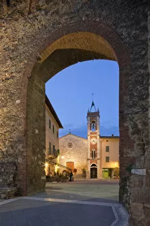 Porta Nuova, San Quirico d Orcia, Tuscany, Italy