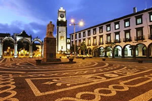 The Portas da Cidade (Gates to the City), are the historical entrance to the village