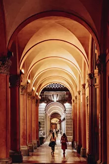 Images Dated 25th September 2020: Porticoes of Bologna, listed for Unesco World Heritage site. Emilia Romagna, Italy