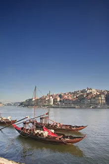 Images Dated 2nd September 2008: Porto Wine Carrying Barcos (Barges), River Douro and city skyline, Porto (UNESCO World
