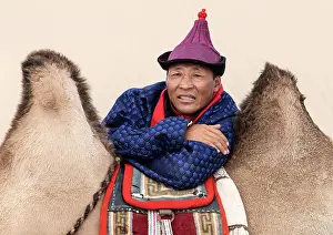 Mongolia Prints: Portrait of a camel herder, Khongor Dunes, Gobi Desert, Mongolia, Asia