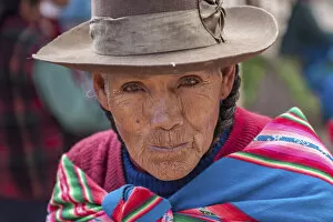 Andes Gallery: Portrait of Quechua woman, Peru, Cuzco Province, Incas sacred valley, Chinchero