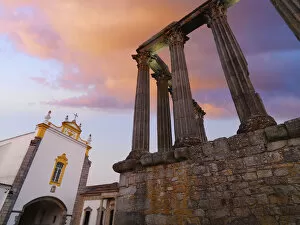 Portugal, Alentejo, Evora Roman temple of Diana and Se Cathedral