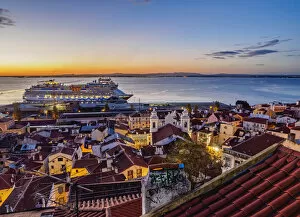 Images Dated 19th January 2017: Portugal, Lisbon, Miradouro das Portas do Sol, Twilight view over Alfama Neighbourhood