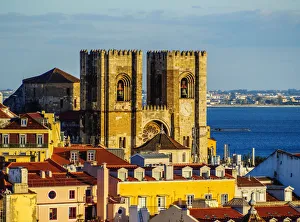 Images Dated 19th January 2017: Portugal, Lisbon, Miradouro de Santa Justa, View towards the Cathedral Se