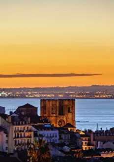 Images Dated 19th January 2017: Portugal, Lisbon, Miradouro de Sao Pedro de Alcantara, View towards the Cathedral