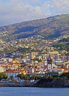 Images Dated 20th January 2016: Portugal, Madeira, Funchal, Cityscape of Funchal viewed from the sea