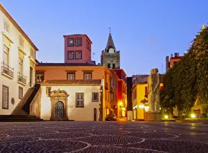 Portugal, Madeira, Funchal, Twilight view of the Old Town