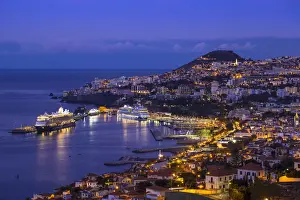 Portugal, Madeira, Funchal, View of Funchal harbour and town