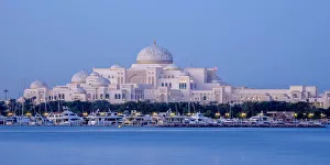 Images Dated 10th January 2018: Presidential Palace at twilight, Abu Dhabi, United Arab Emirates