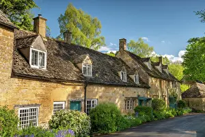 Gloucestershire Prints: Pretty cottages in the idyllic Cotswold village of Snowshill