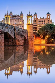 Turia Prints: Puente del Mar and city skyline, Turia Garden, Valencia, Valencian Community, Spain