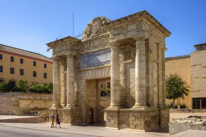 Puerta del Puente, Cordoba, Andalusia, Spain