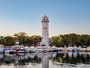 Navigation Prints: Puerto de Abrigo Lighthouse at dusk
